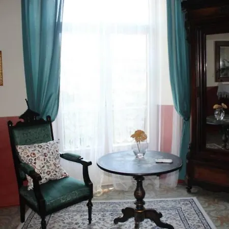 Apartment Sanllehi *