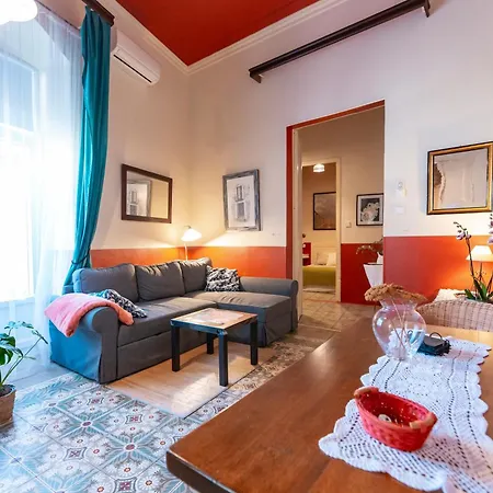 Sanllehi Apartment *